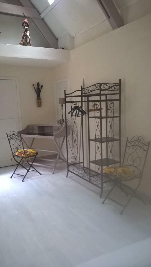 Bed and Breakfast L'Atelier Parnes Exterior foto